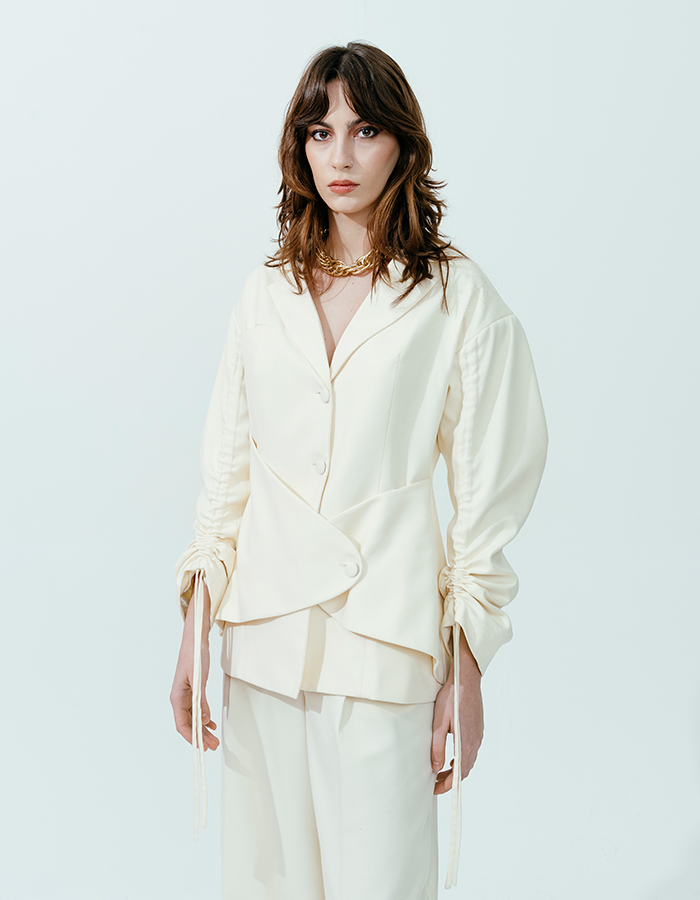 AW 21-22. Milky white suit jacket (made to order)